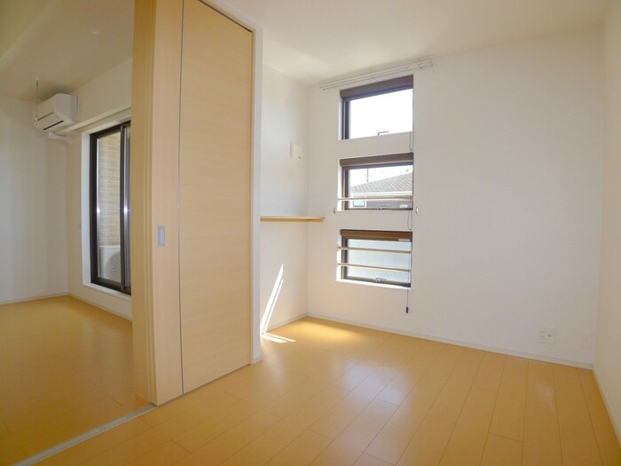 物件内観写真9　(居室)