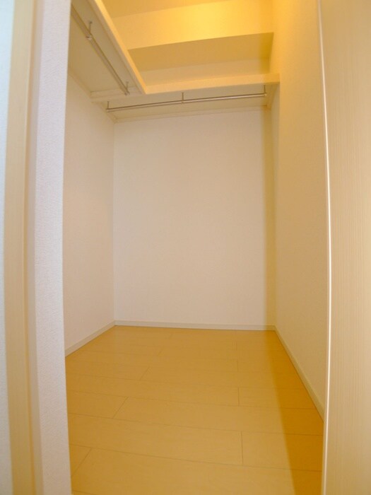 物件内観写真15　(収納)