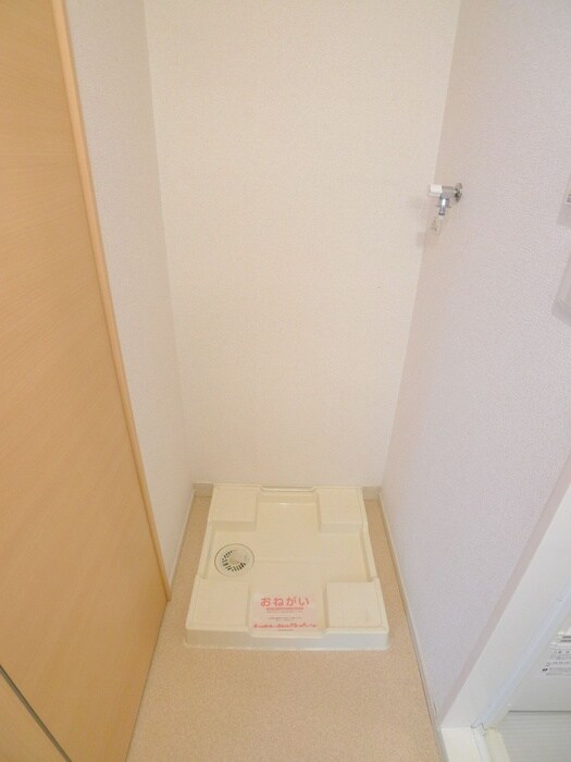 物件内観写真19　(洗濯機置場)