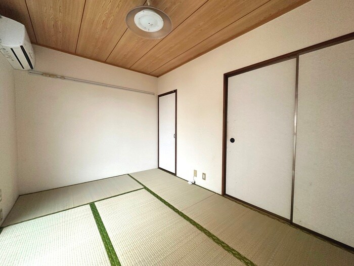 物件内観写真3　(居室)