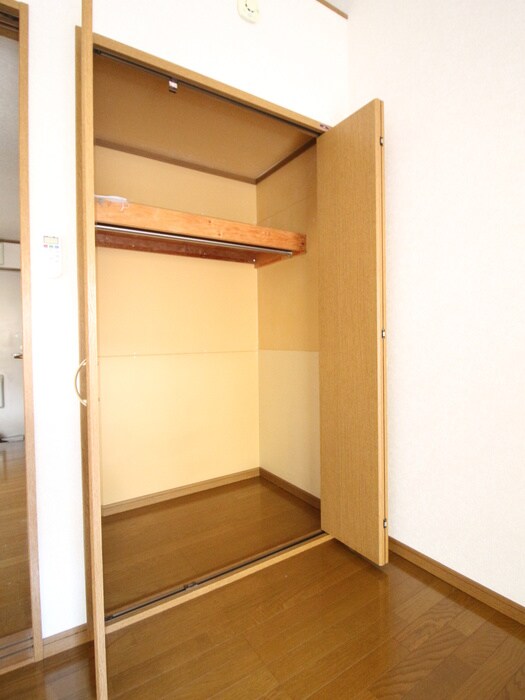 物件内観写真12　(収納)
