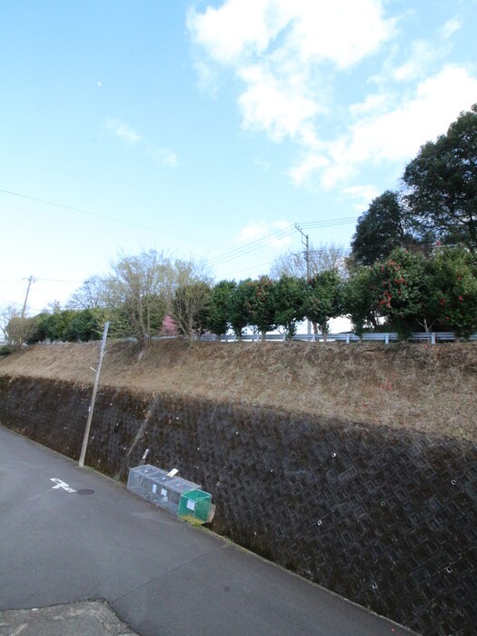 物件内観写真14　(室内からの展望)