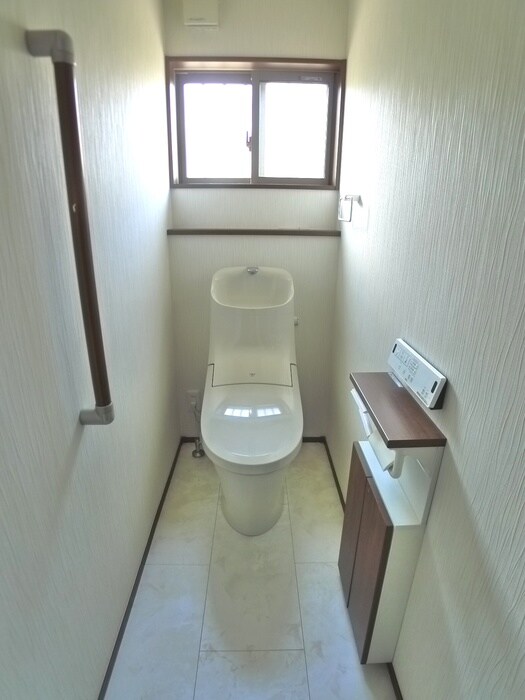 物件内観写真10　(トイレ)