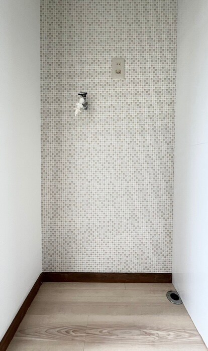 物件内観写真12　(洗濯機置場)