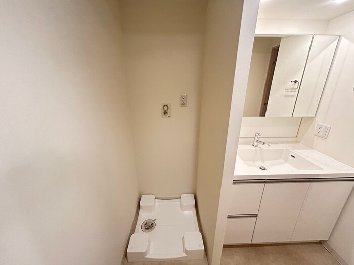 物件内観写真14　(洗濯機置場)