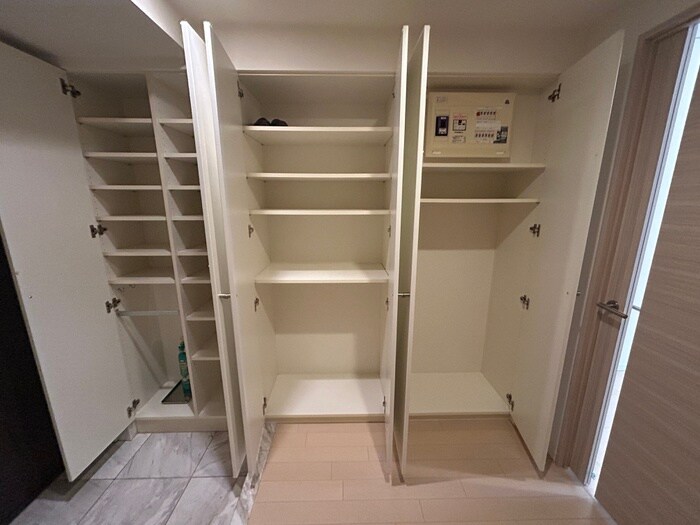物件内観写真18　(靴箱)