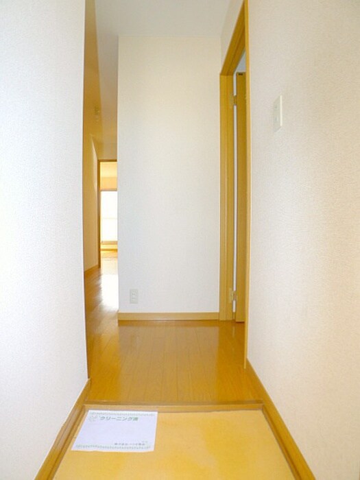 物件内観写真7　(玄関)
