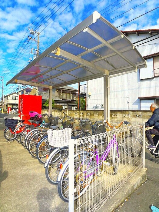 物件外観写真6　(駐輪場)