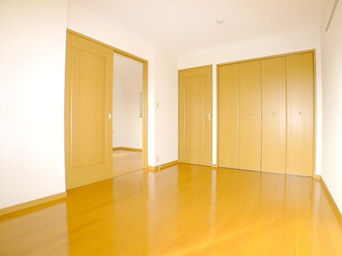 物件内観写真10　(居室)