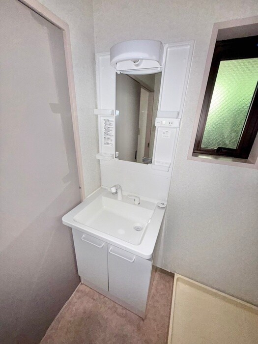 物件内観写真10　(洗面)