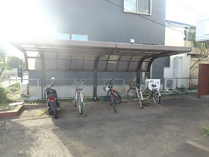 物件外観写真5　(駐輪場)