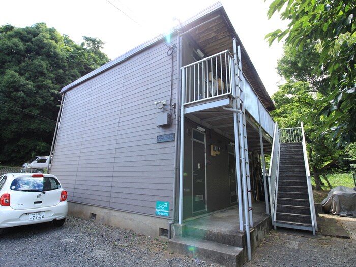 物件外観写真5　(エントランス部分)