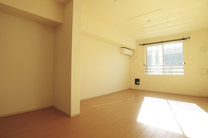 物件内観写真9　(室内からの展望)