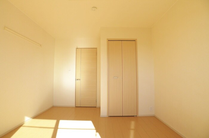 物件内観写真10　(居室)