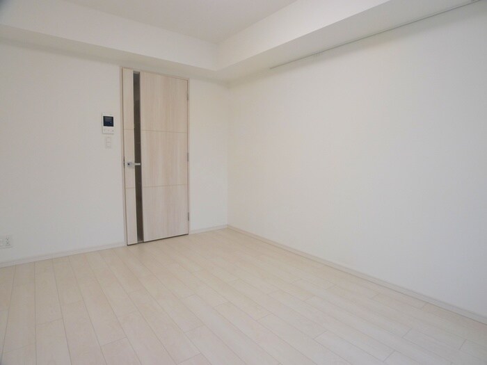 物件内観写真8　(室内からの展望)