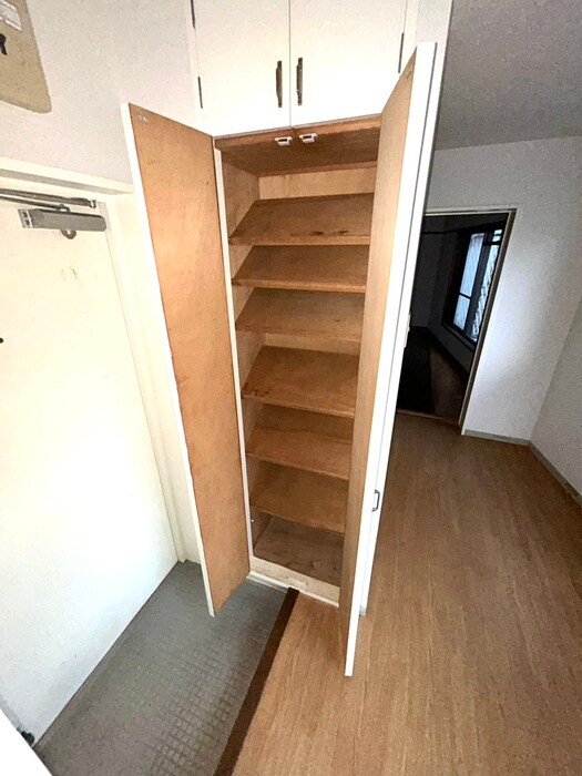 物件内観写真18　(靴箱)