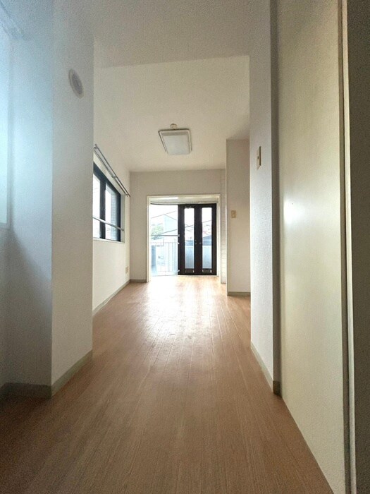 物件内観写真19　(廊下)