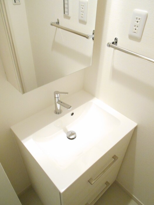 物件内観写真8　(洗面)