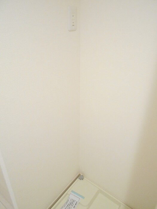 物件内観写真12　(洗濯機置場)