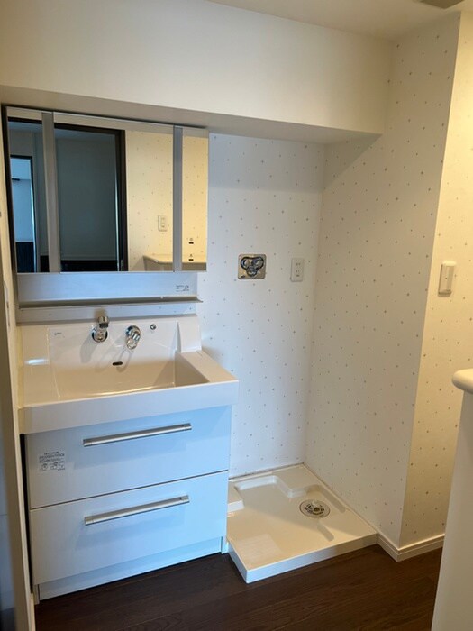 物件内観写真8　(洗面)