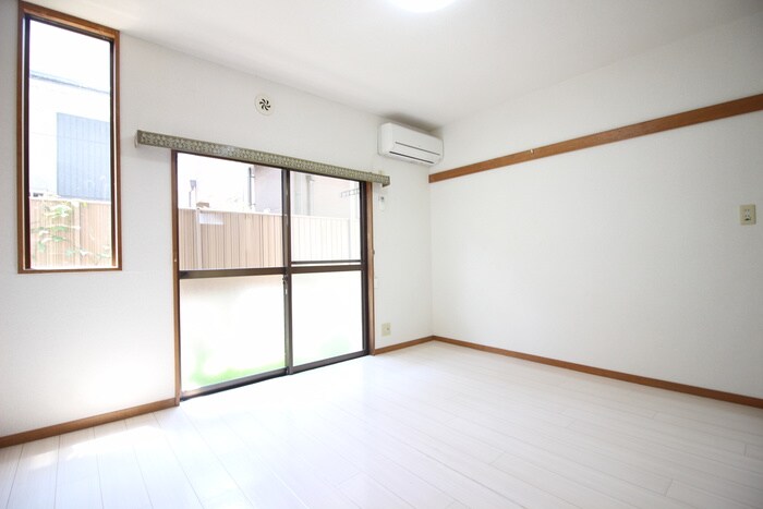 物件内観写真18　(居室)