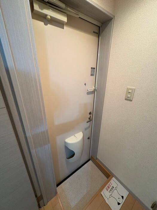 物件内観写真15　(玄関)