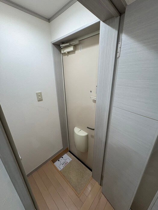 物件内観写真16　(玄関)