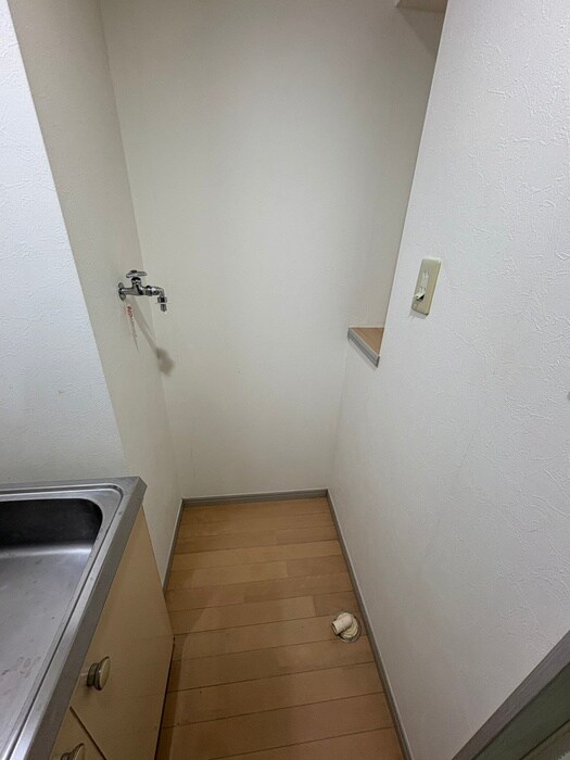 物件内観写真22　(洗濯機置場)