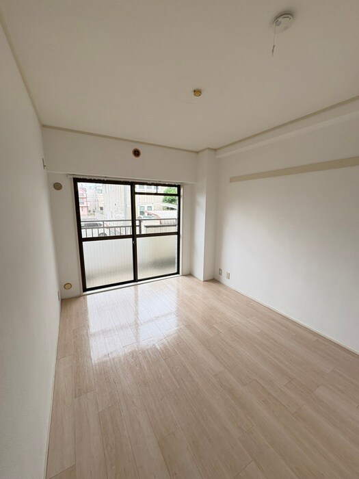 物件内観写真5　(居室)