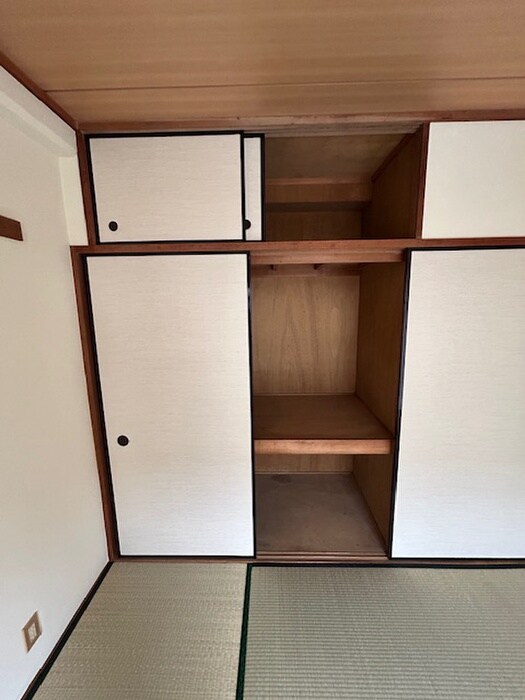 物件内観写真12　(収納)