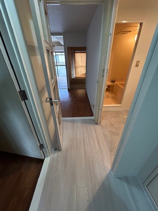 物件内観写真18　(廊下)