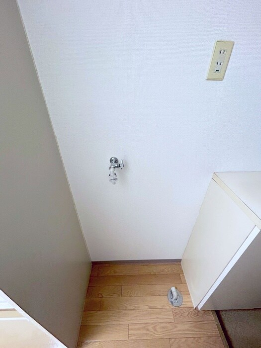 物件内観写真12　(洗濯機置場)