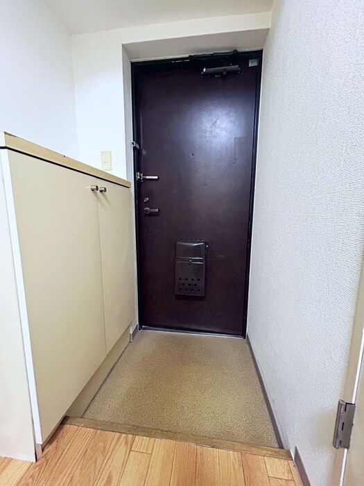 物件内観写真17　(玄関)