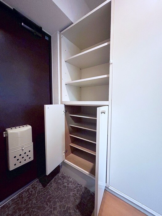 物件内観写真18　(靴箱)