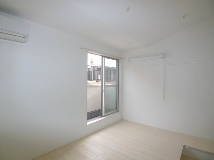 物件内観写真12　(居室)