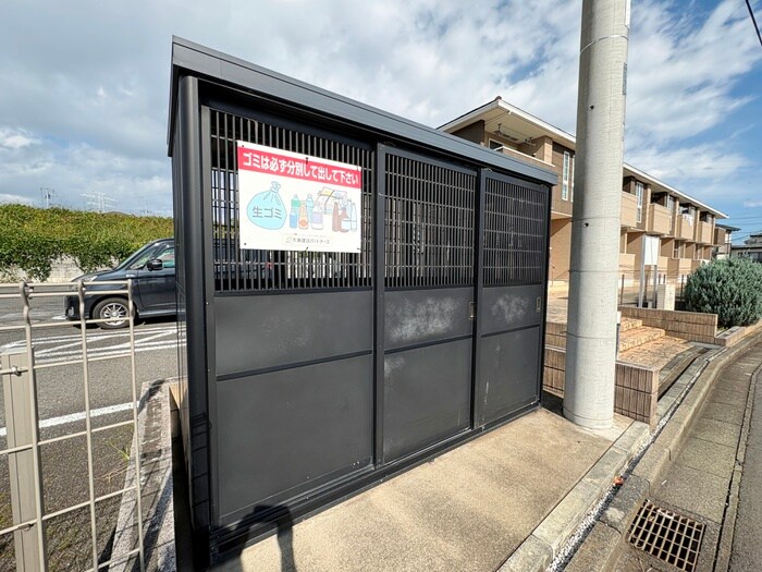 物件外観写真4　(建物設備)