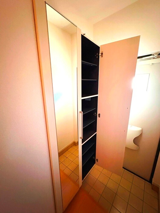 物件内観写真18　(靴箱)