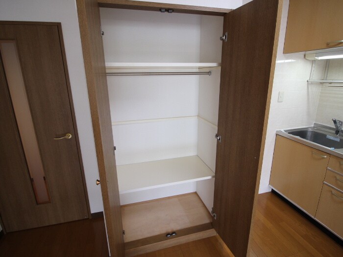 物件内観写真10　(収納)