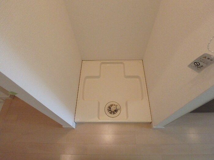 物件内観写真11　(洗濯機置場)