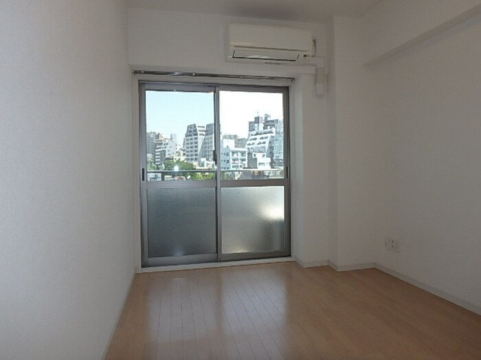 物件内観写真15　(居室)