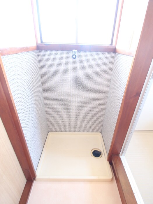 物件内観写真11　(洗濯機置場)