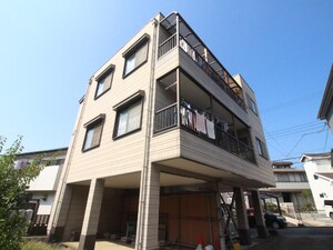 ピロティM外観写真