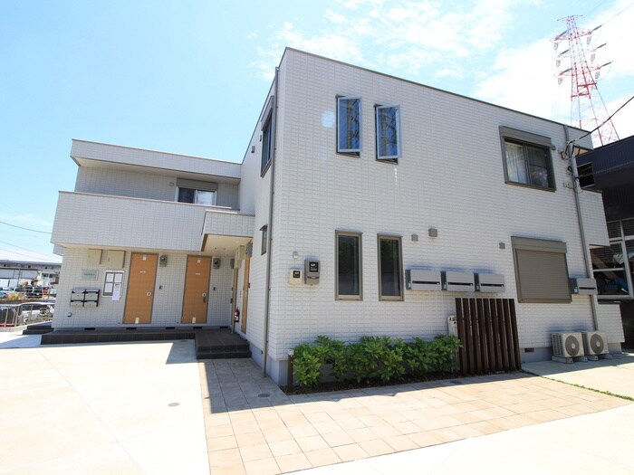 物件外観写真1　(外観写真)