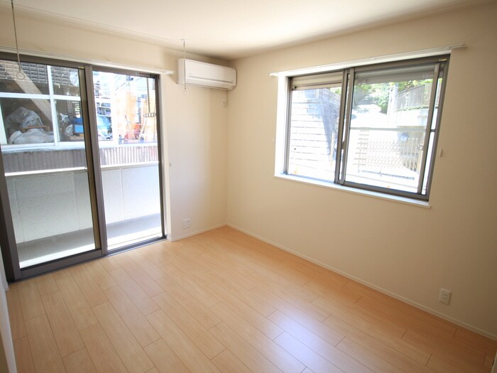 物件内観写真10　(居室)