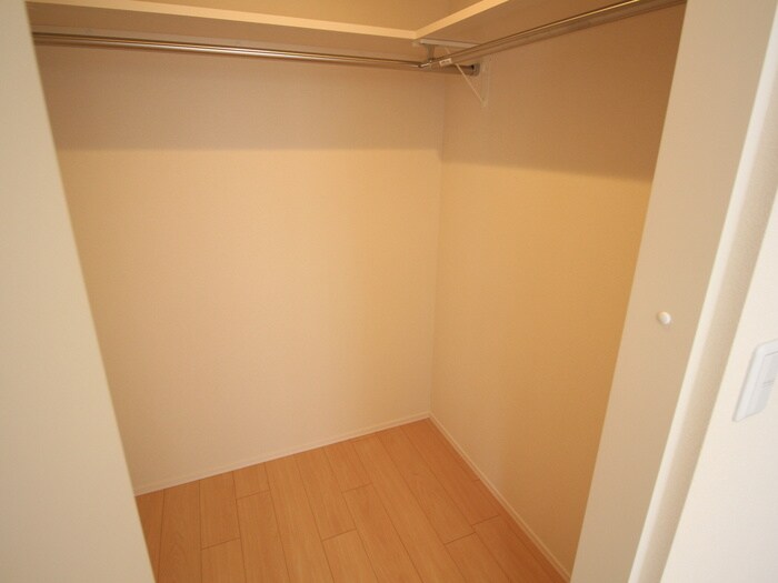 物件内観写真11　(収納)