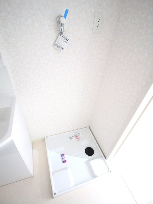 物件内観写真15　(洗濯機置場)