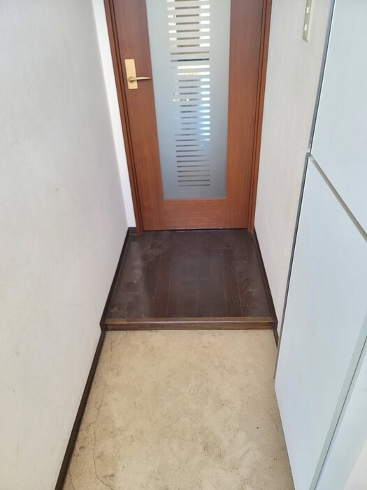 物件内観写真17　(玄関)