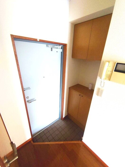 物件内観写真14　(玄関)