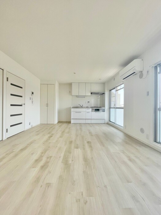 物件内観写真3　(居室)