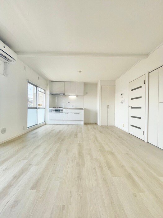 物件内観写真3　(居室)